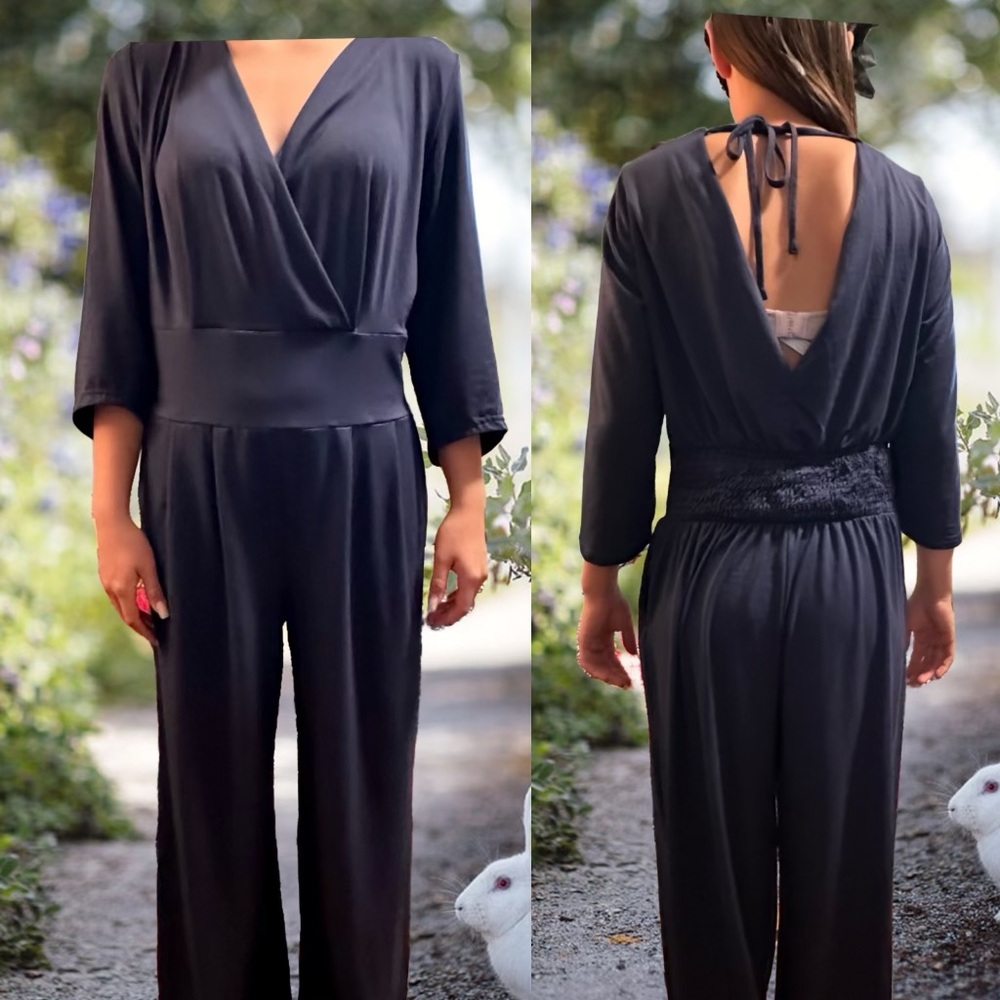 Women’s V-Neck Jumpsuit - Navy Blue